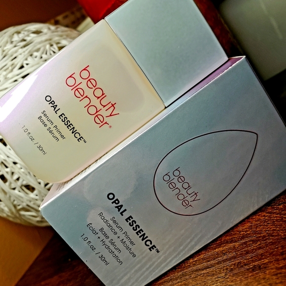 5/75$ BEAUTY BLENDER OPAL ESSENCE PRIMER - Picture 11 of 15
